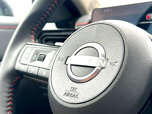 New 2026 Nissan Kicks SR w/ SR Premium Package FWD image 21