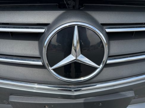 Used 2023 Mercedes-Benz Metris Passenger image 23