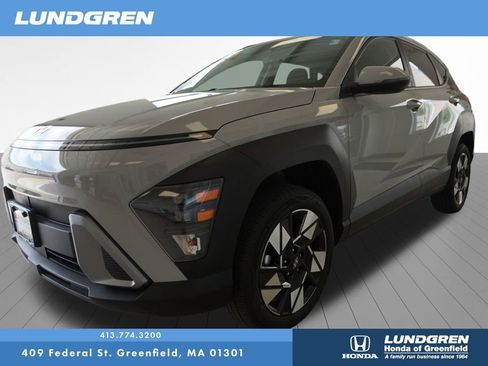Used 2025 Hyundai Kona SEL AWD/4WD image 3