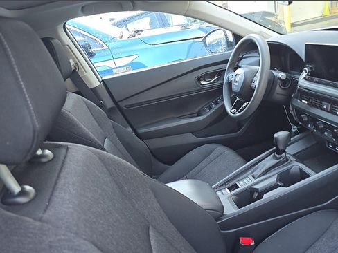 Used 2024 Honda Accord EX image 9