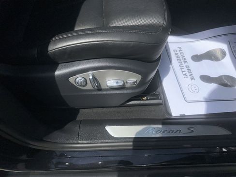 Used 2016 Porsche Macan S AWD/4WD image 16