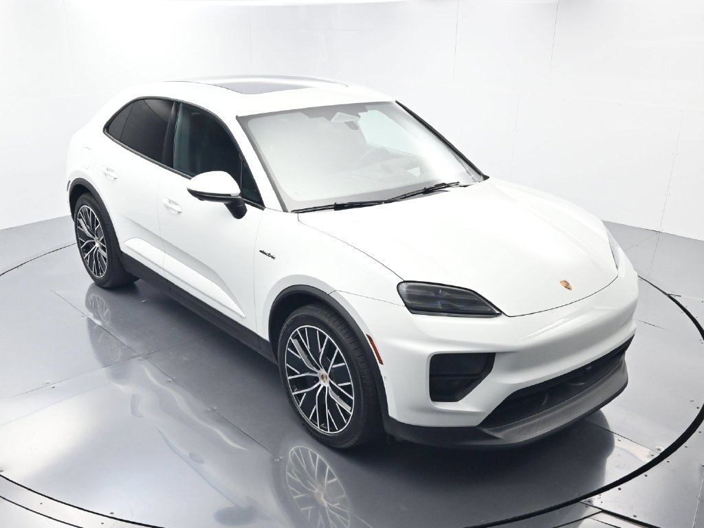 Certified 2024 Porsche Macan 4 Electric AWD/4WD image 43