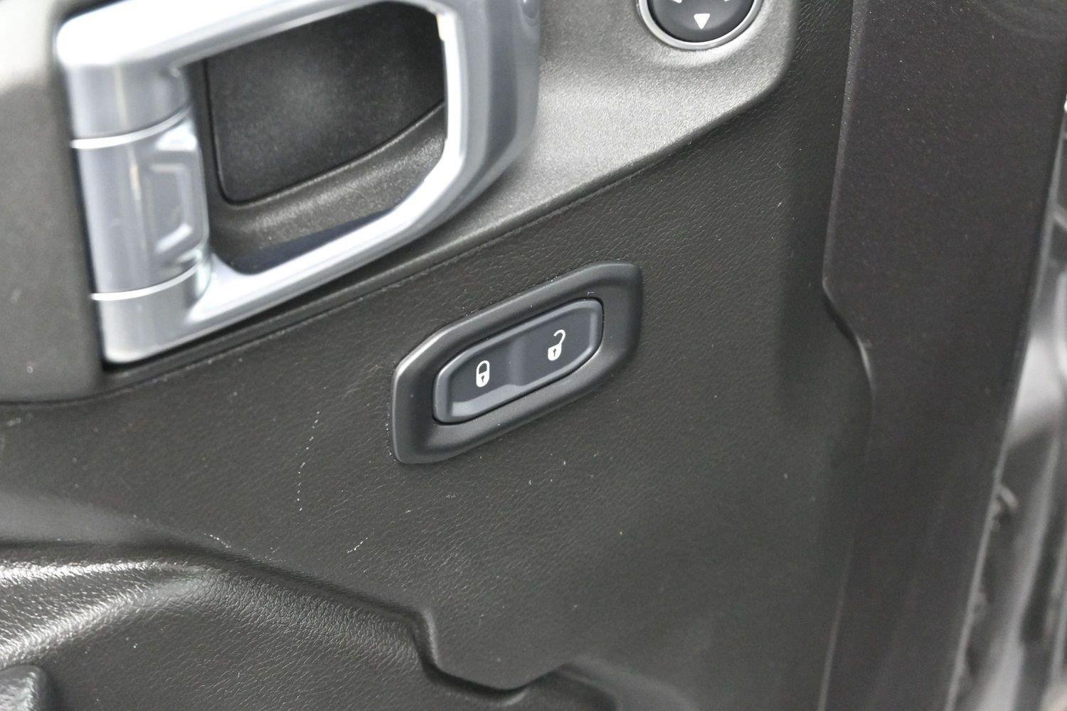 Used 2023 Jeep Gladiator Sport AWD/4WD image 11