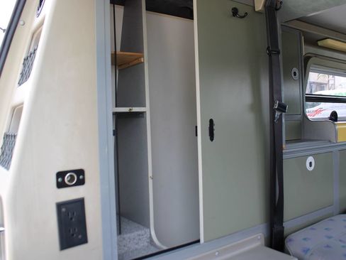 Used 1997 Volkswagen Eurovan Camper FWD image 35