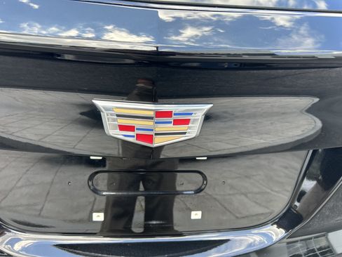 Certified 2025 Cadillac XT4 Premium Luxury w/ Cold Weather Package AWD/4WD image 8