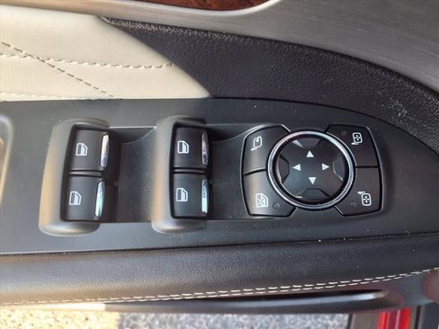 Used 2017 Ford Explorer Platinum image 10