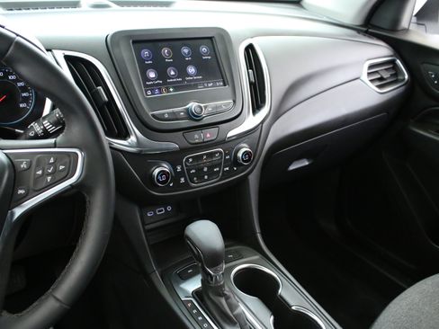 Certified 2024 Chevrolet Equinox LT AWD/4WD image 18