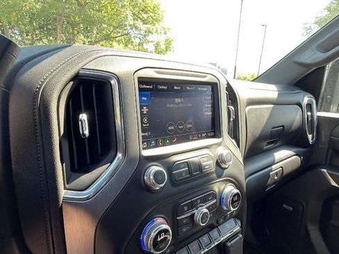Used 2021 GMC Sierra 2500 Denali w/ Denali Ultimate Package AWD/4WD image 14