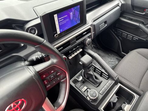 Used 2026 Toyota 4Runner SR5 AWD/4WD image 22
