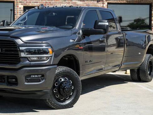 Used 2023 RAM 3500 Laramie AWD/4WD image 9