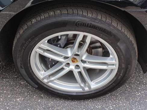 Used 2023 Porsche Macan AWD/4WD image 8