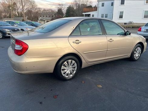 Used 2002 Toyota Camry LE image 3