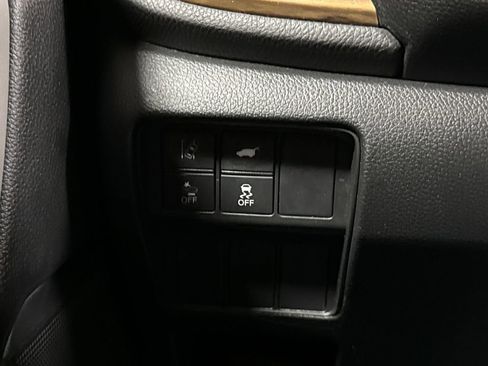 Used 2017 Honda CR-V Touring image 19