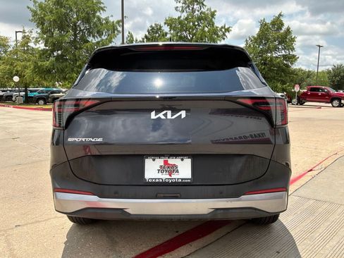 Used 2026 Kia Sportage LX FWD image 7