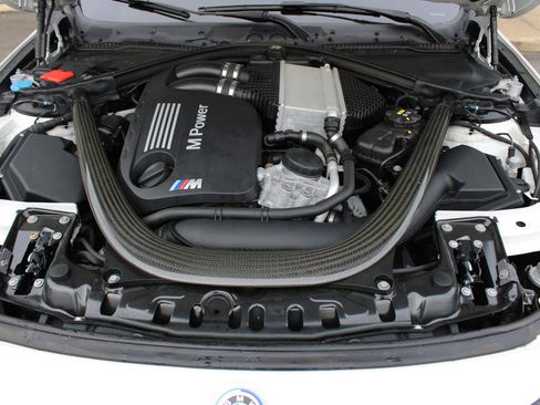 Used 2018 BMW M4 Coupe image 30