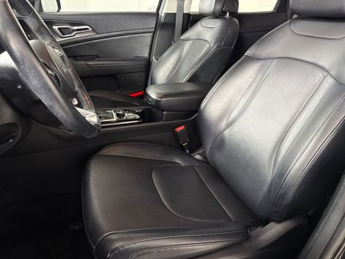 Used 2023 Kia Sportage EX image 10