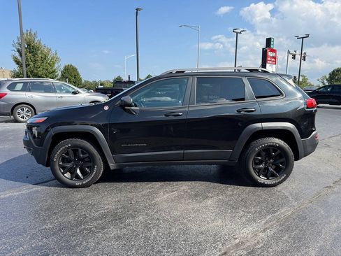 Used 2015 Jeep Cherokee Trailhawk w/ Comfort/Convenience Group AWD/4WD image 4