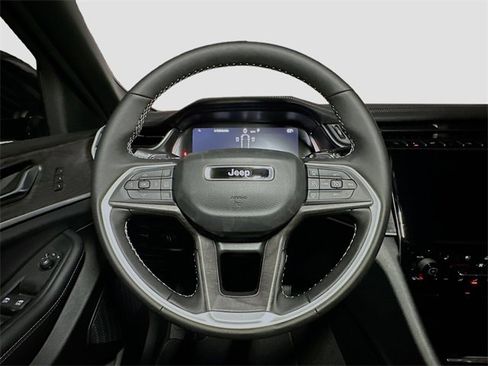 New 2025 Jeep Grand Cherokee L Limited w/ Luxury Tech Group II image 7