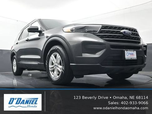 Used 2020 Ford Explorer XLT AWD/4WD image 14