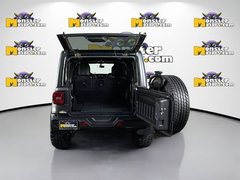 Used 2021 Jeep Wrangler Unlimited Sahara w/ Uconnect 4C Nav & Sound Group AWD/4WD image 26