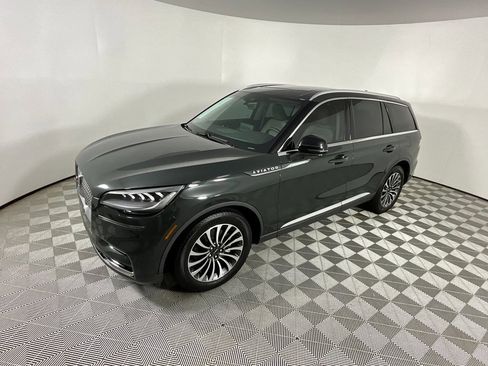 Certified 2023 Lincoln Aviator 2WD w/ Premium Package image 9