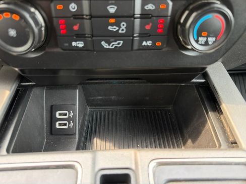 Used 2017 Ford F150 Raptor w/ Equipment Group 801A Mid AWD/4WD image 26