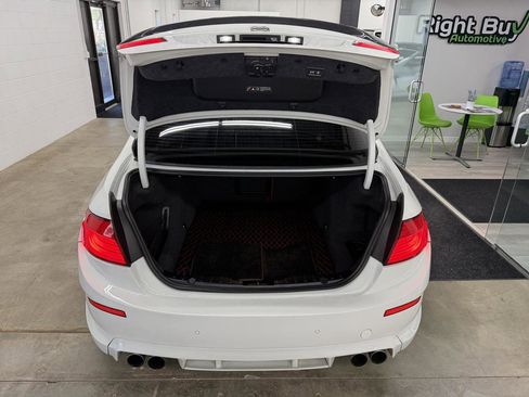 Used 2013 BMW M5 RWD image 16