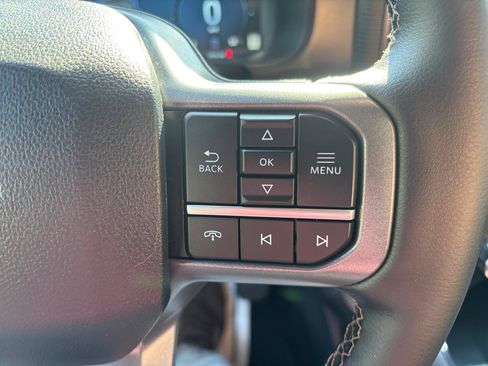 Used 2025 Ford F150 Lariat w/ Equipment Group 502A High AWD/4WD image 19