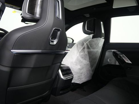 Used 2026 BMW 750e xDrive w/ Executive Package image 17