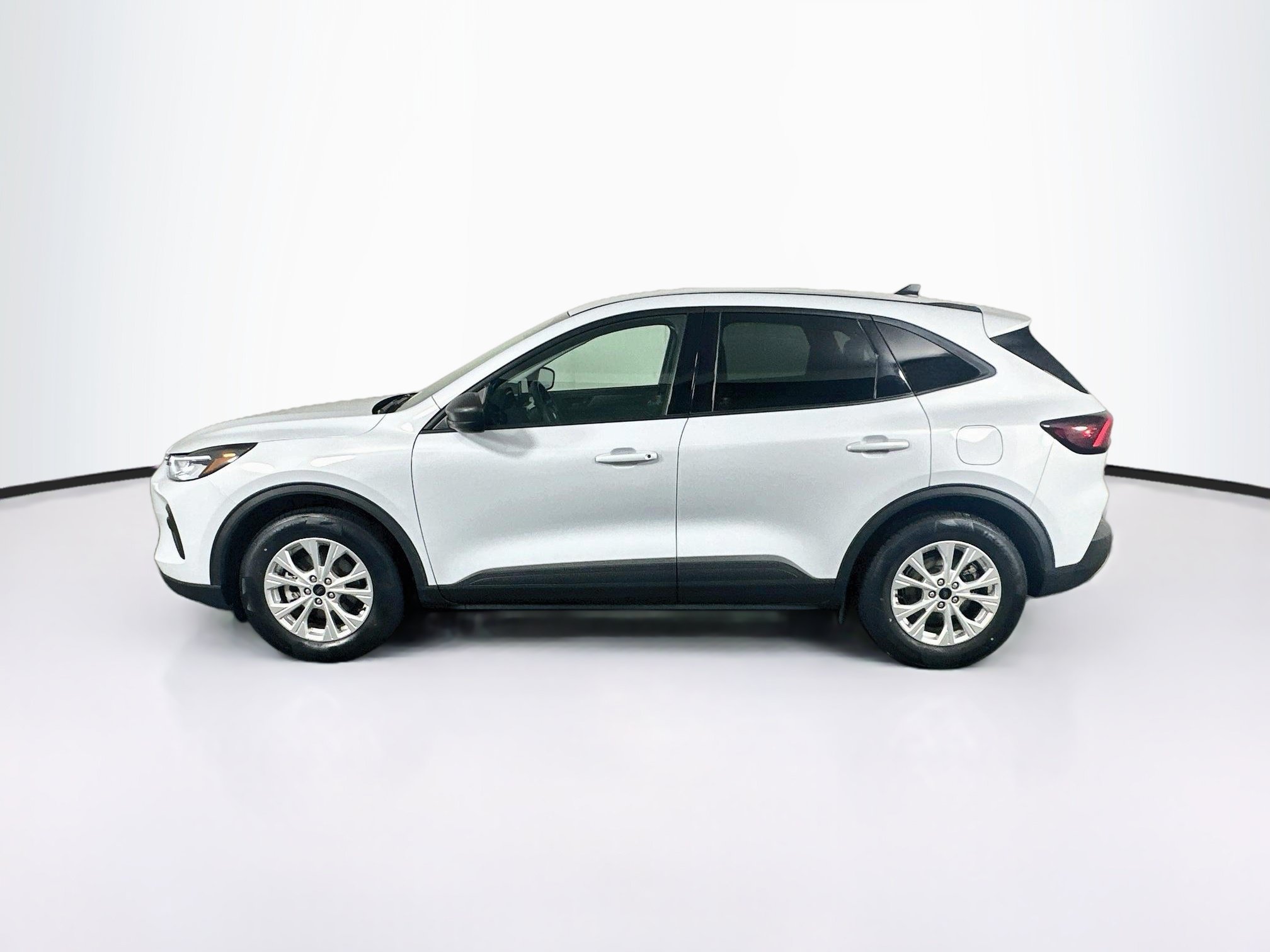 Used 2025 Ford Escape Active FWD image 4