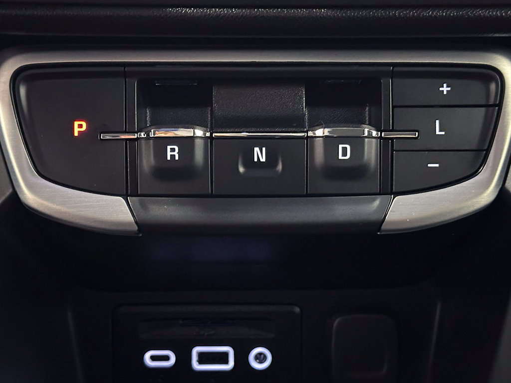 Used 2024 GMC Terrain SLT AWD/4WD image 32