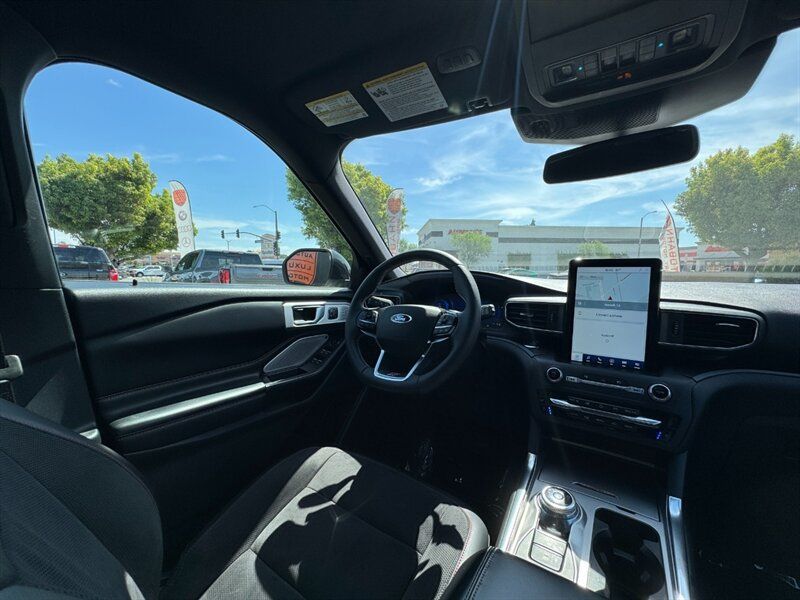 Used 2020 Ford Explorer ST w/ ST Street Pack AWD/4WD image 38