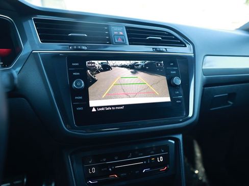 Used 2023 Volkswagen Tiguan SE R-Line image 23