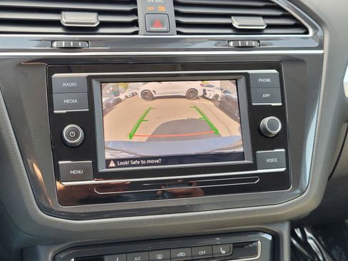 Used 2022 Volkswagen Tiguan S AWD/4WD image 13