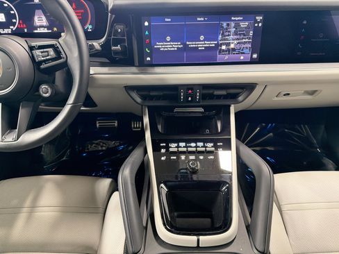 Certified 2026 Porsche Cayenne S AWD/4WD image 19