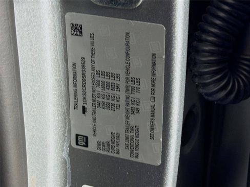 Certified 2025 GMC Yukon AT4 w/ AT4 Premium Package AWD/4WD image 32