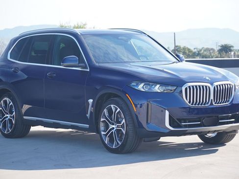 New 2026 BMW X5 xDrive50e w/ Premium Package image 3