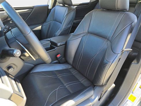 Used 2022 Lexus ES 300h Ultra Luxury image 19