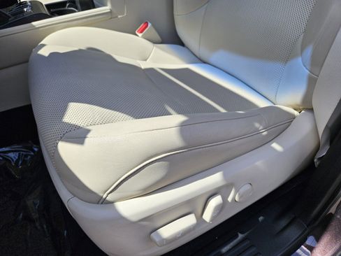 Used 2020 Lexus GX 460 Premium w/ Premium Package AWD/4WD image 8