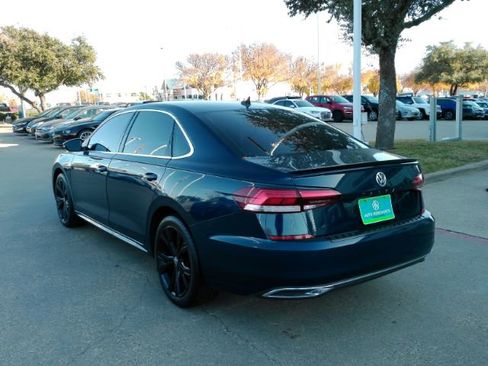 Used 2022 Volkswagen Passat 2.0T SE image 13