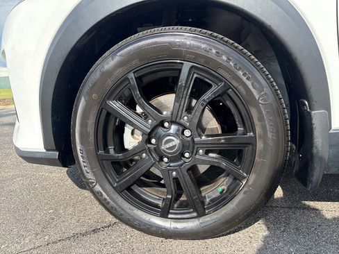 Used 2023 Nissan Kicks SR w/ SR PREMIUM PACKAGE w/ SR Premium Package FWD image 38