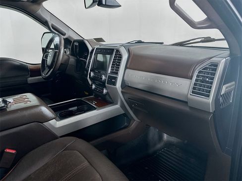 Used 2017 Ford F250 King Ranch w/ King Ranch Ultimate Package image 31