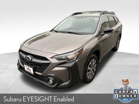 Used 2024 Subaru Outback Premium AWD/4WD image 4