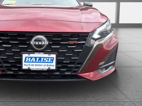 Used 2023 Nissan Altima 2.5 SR w/ SR Premium Package AWD/4WD image 10
