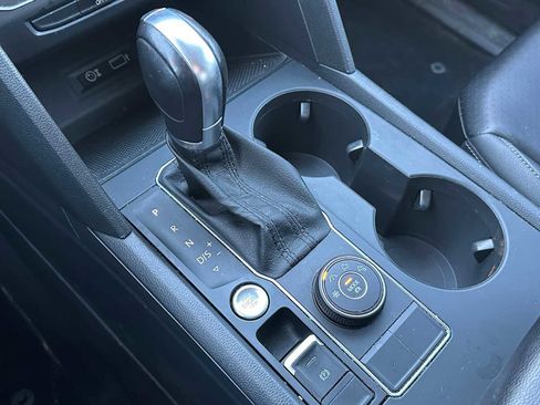 Used 2019 Volkswagen Atlas SE image 34