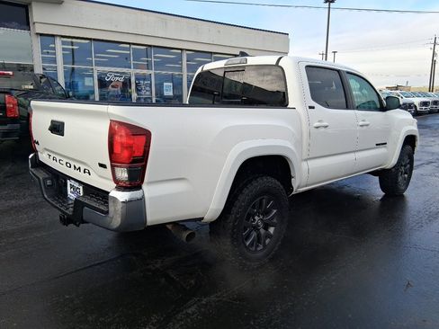 Used 2023 Toyota Tacoma SR5 image 3