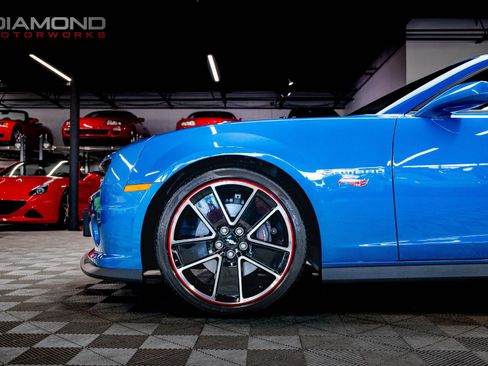 Used 2013 Chevrolet Camaro SS w/ Hot Wheels Special Edition image 11