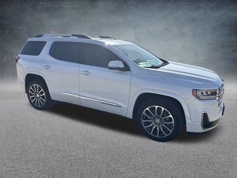 Used 2021 GMC Acadia Denali w/ Denali Technology Package image 8
