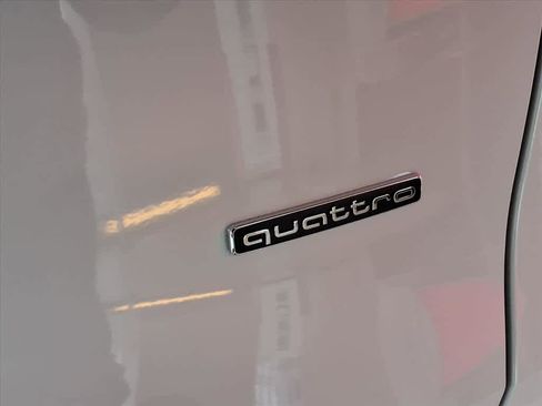 Certified 2025 Audi Q5 Premium w/ Convenience Package image 17