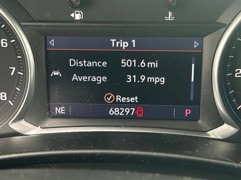 Used 2020 Chevrolet Equinox LT AWD/4WD image 1